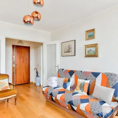 1br Flat View On Eiffel Tower And Sacre-coeur Apartment
